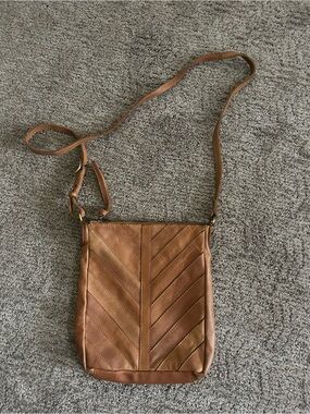 Chevron-Detail Tan Crossbody Bag with Adjustable Strap